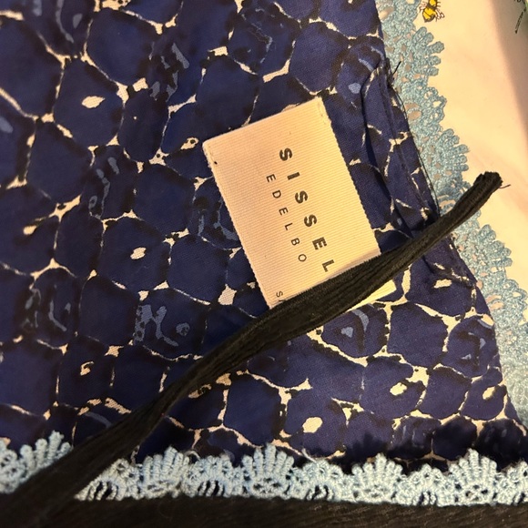 New Sisseledelbo European jacket $400 - Picture 3 of 14